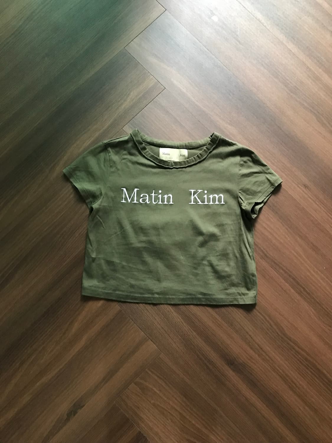 마뗑킴 로고 카키 크롭티  상품이미지6