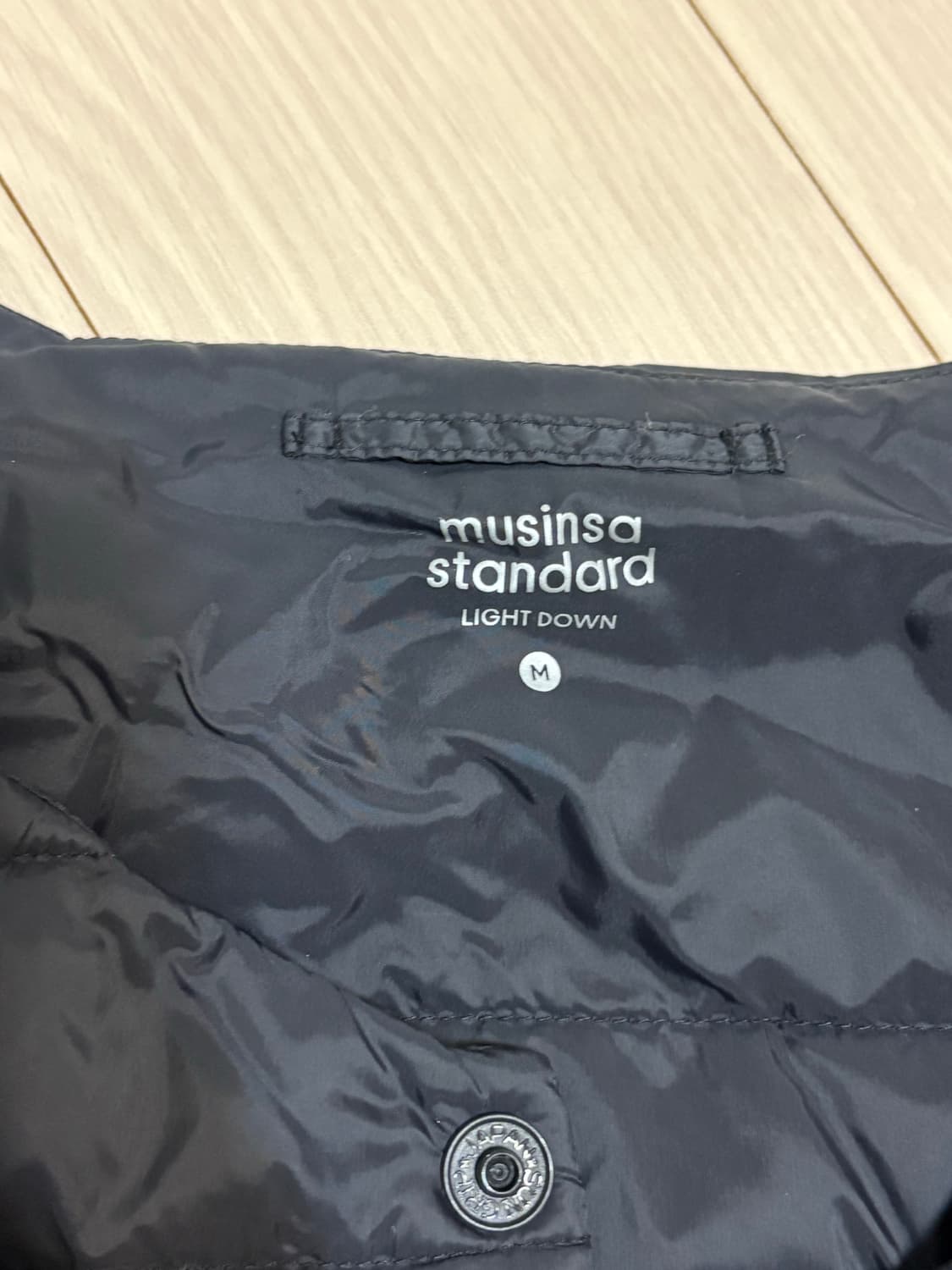 무신사스탠다드 트랜스폼 라운드 넥 라이트 다운 재킷 [블랙] M 상품이미지6