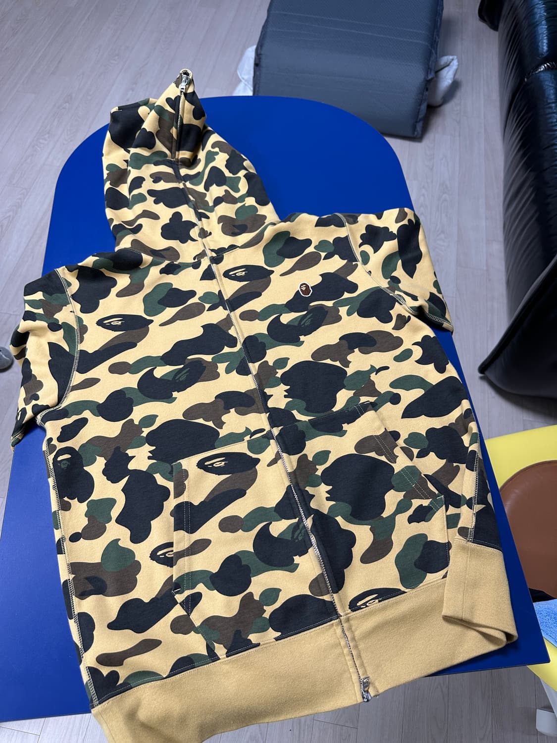 베이프 퍼스트 카모 풀 집 후드 황계 상품이미지1