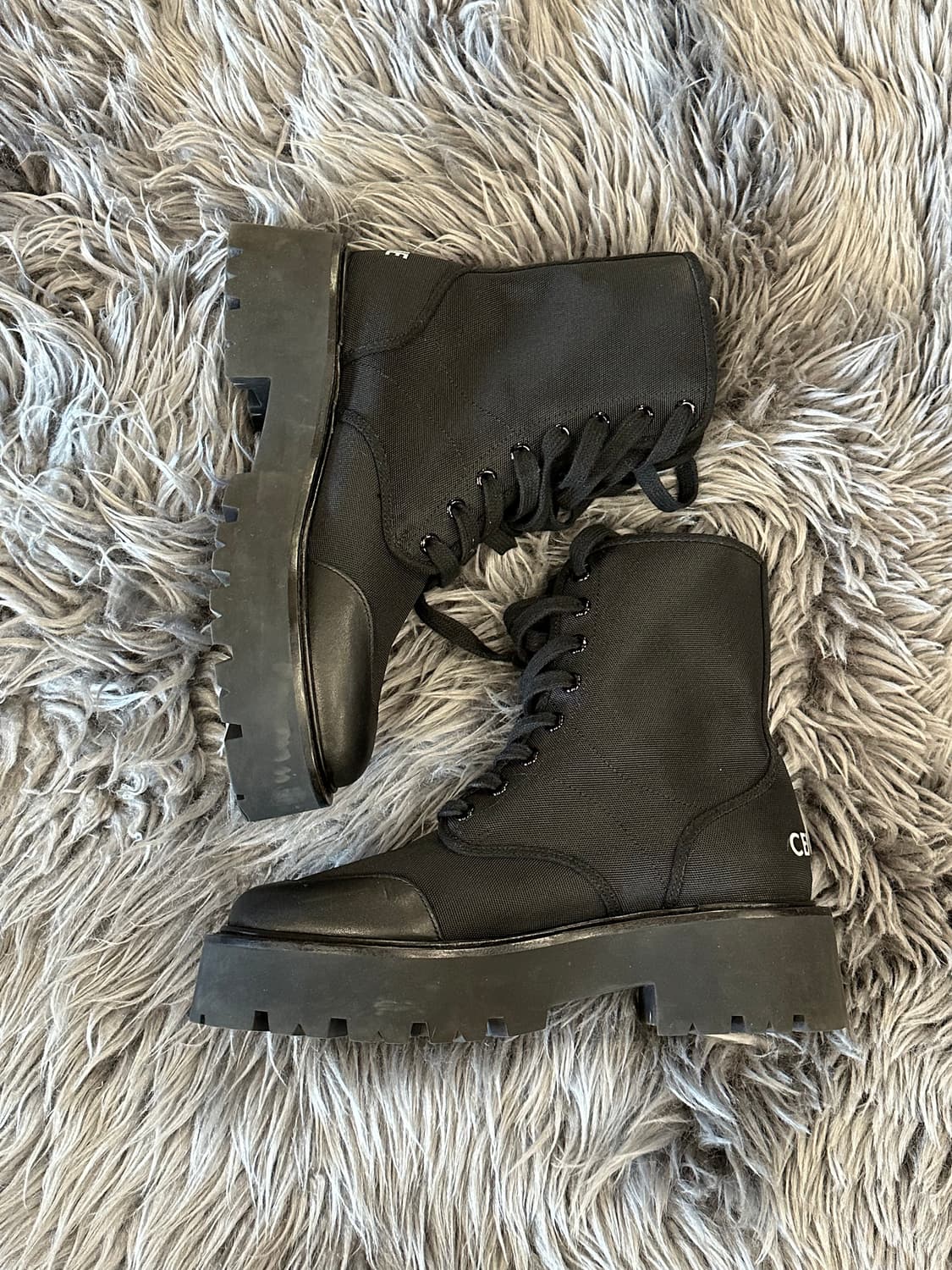 셀린느 CELINE 트라이엄프 러그솔 레이스업 부츠 상품이미지4