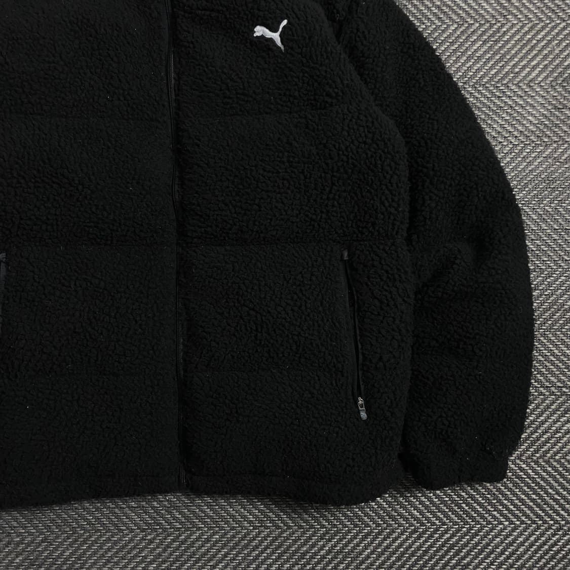 퓨마 자수로고 덕다운 푸퍼 쉐르파 플리스 패딩 블랙o 5054 상품이미지2