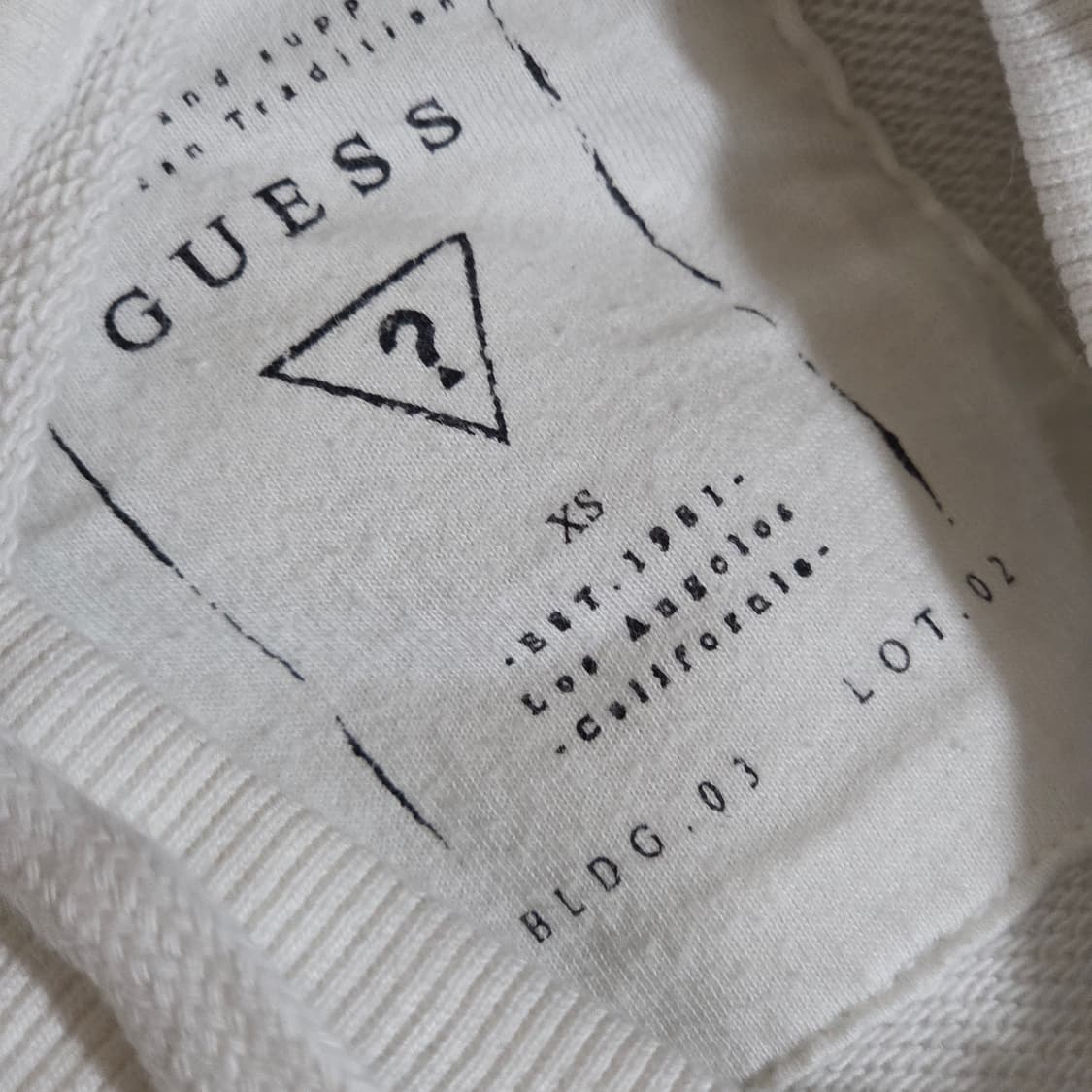 게스 화이트 패치로고 후드집업 상품이미지7