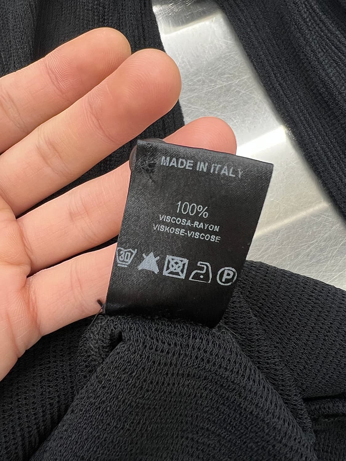 트랜짓 블랙 리브 비스코스 드레이프 메쉬 카라 넥 셔츠 상품이미지9