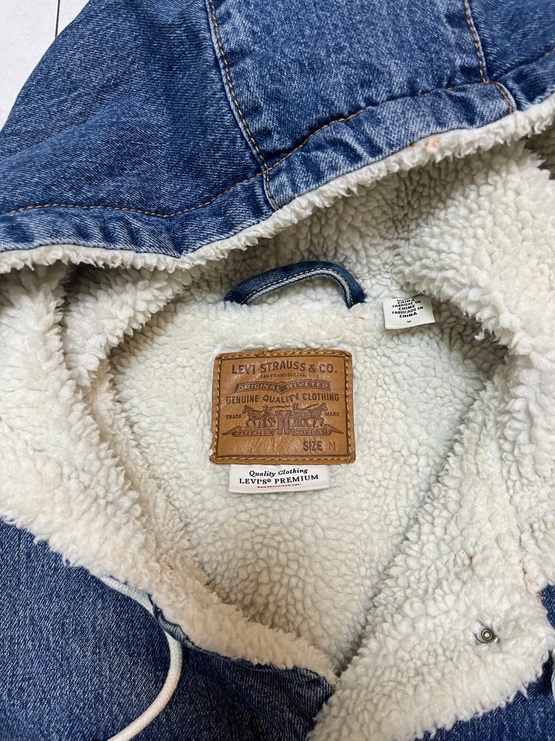 리바이스 프리미엄 쉐르파 트러커 자켓 M 상품이미지4