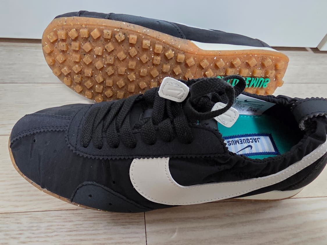 나이키 Jacquemus 문 슈즈 상품이미지2