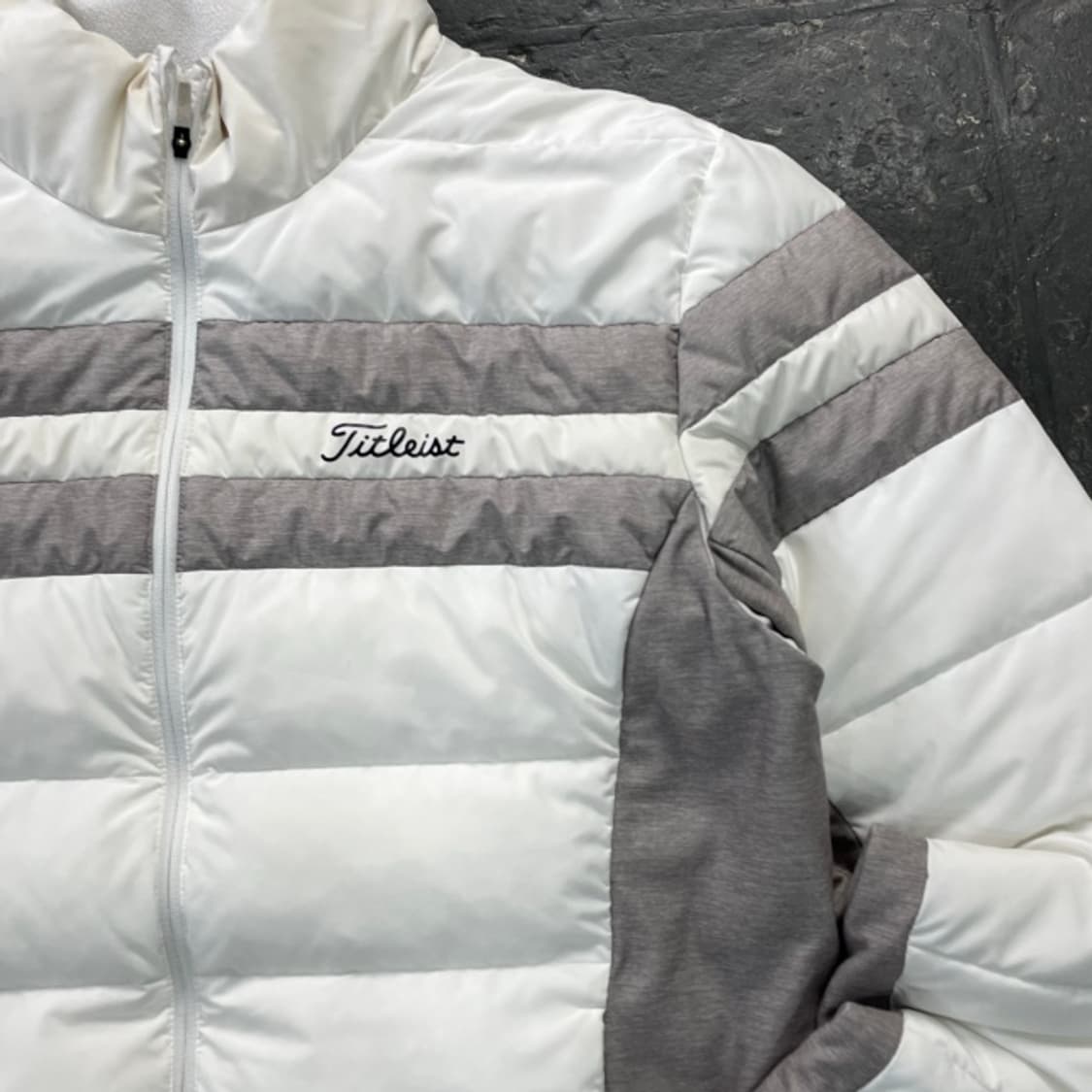 100 타이틀리스트 경량패딩 상품이미지2
