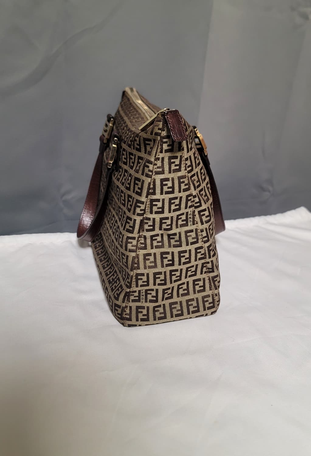 펜디 가방,토트백.(디올샤넬보테가루이비통구찌셀린느생로랑발렌시아가프라다) 상품이미지4