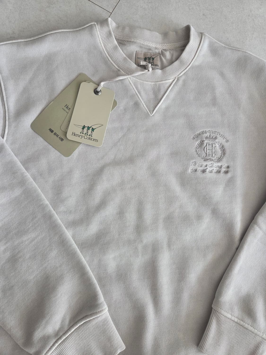 [새상품] 헨리코튼 맨투맨 가먼트다잉 상품이미지3