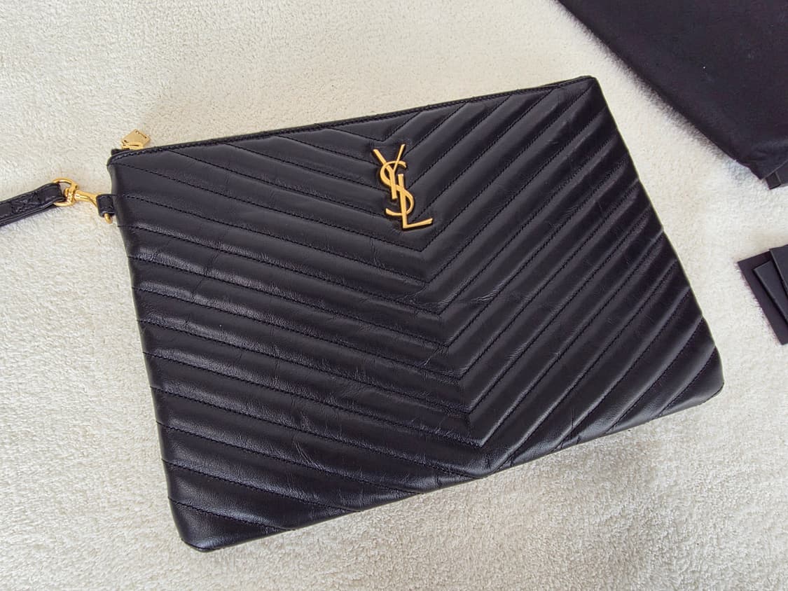 생로랑 금장 미듐 클러치 블랙 상품이미지2