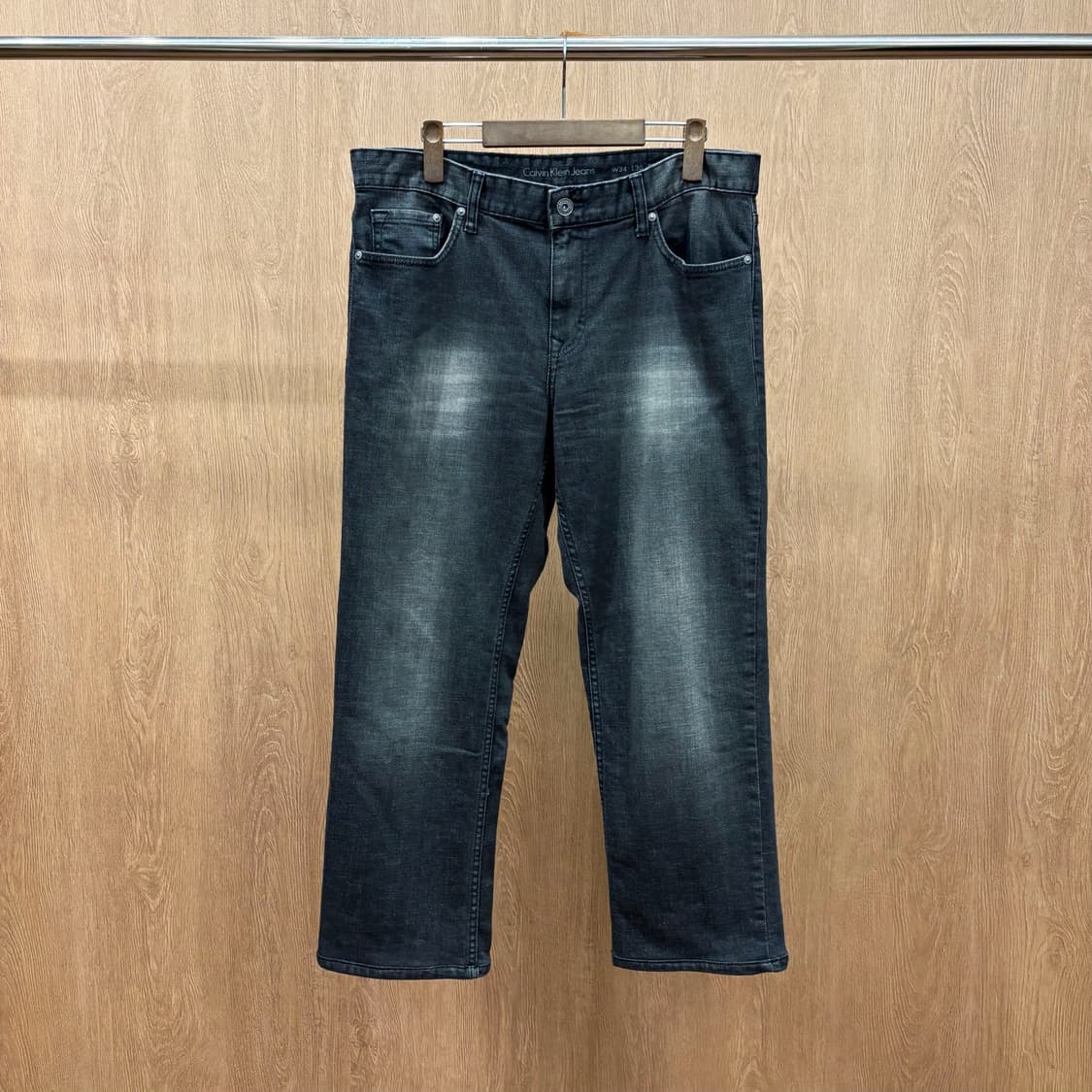 캘빈클라인 워싱 데님 팬츠 워치 포켓 밴딩 로고 디테일 스트레이트핏 흑청 상품이미지2