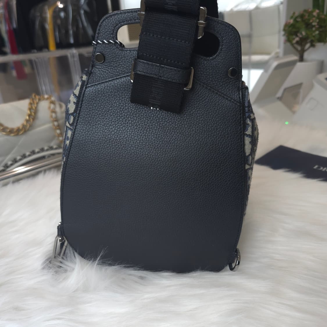 [중고/정품] 디올 미니 갤럽 슬링백 블랙 상품이미지4
