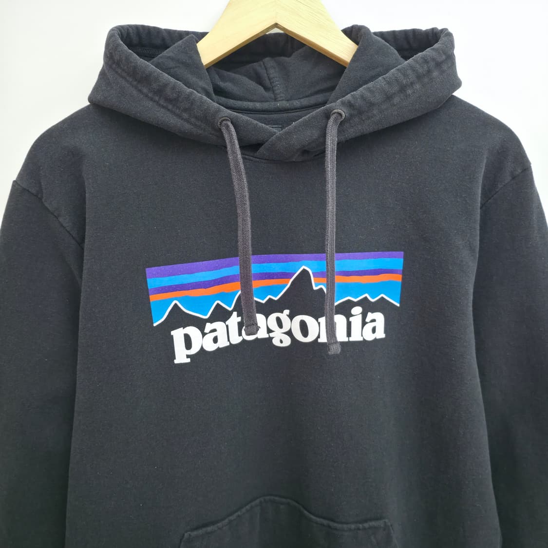 [M] 파타고니아 블랙 후드티 상품이미지2