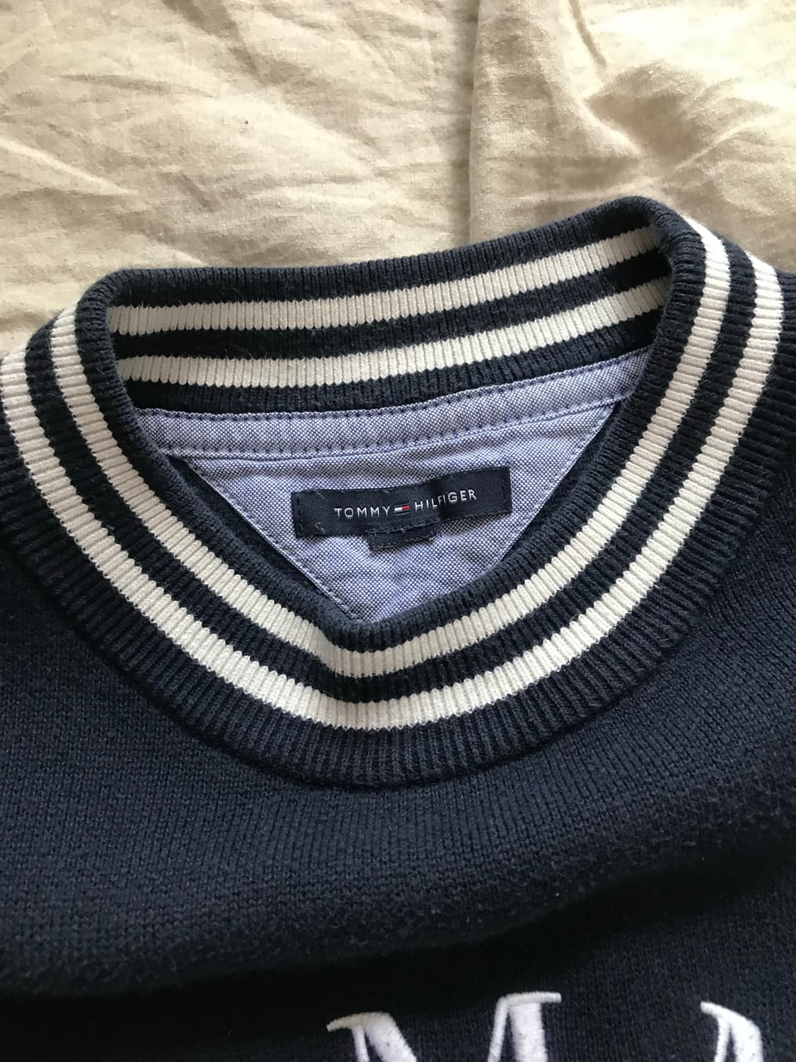 타미힐피거 올드스쿨 중앙 자수로고 네이비 니트 상품이미지9