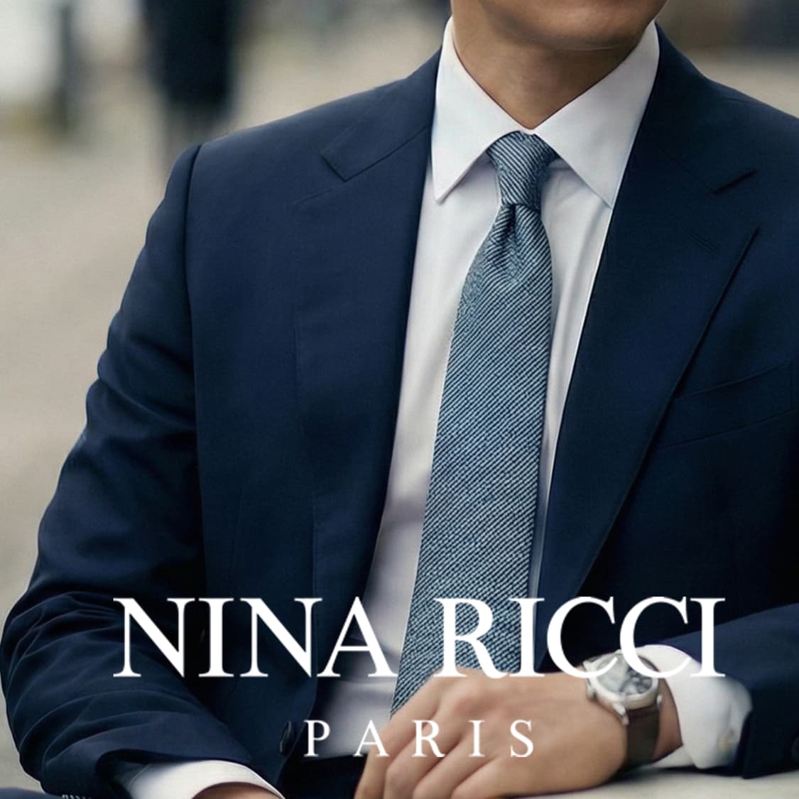 니나리치 실크 실버 텍스처 패턴 넥타이 9.9cm A등급 A19682
 상품이미지1