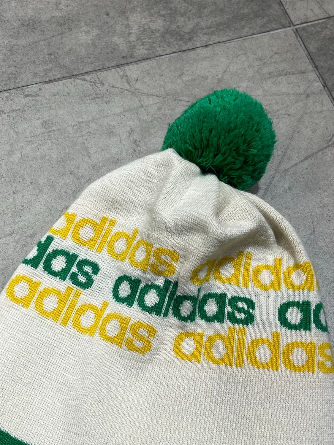 Adidas 빈티지 로고 패턴 니트 왕방울 비니  상품이미지2