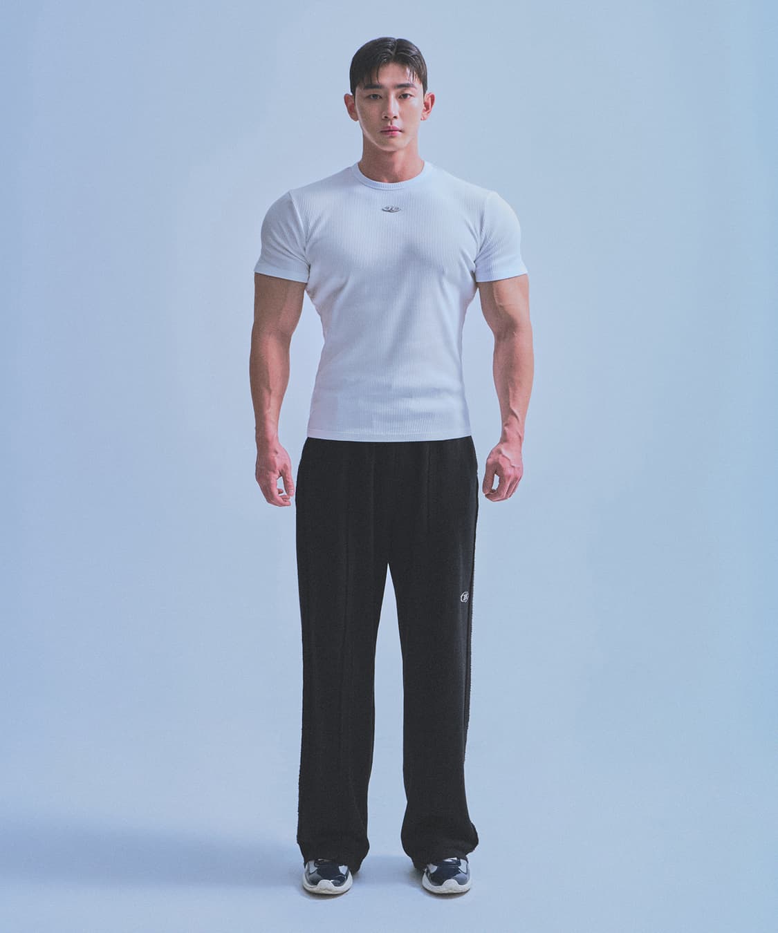 본투윈 리브드 B 펜던트 머슬핏 티셔츠 화이트 2 사이즈 상품이미지3