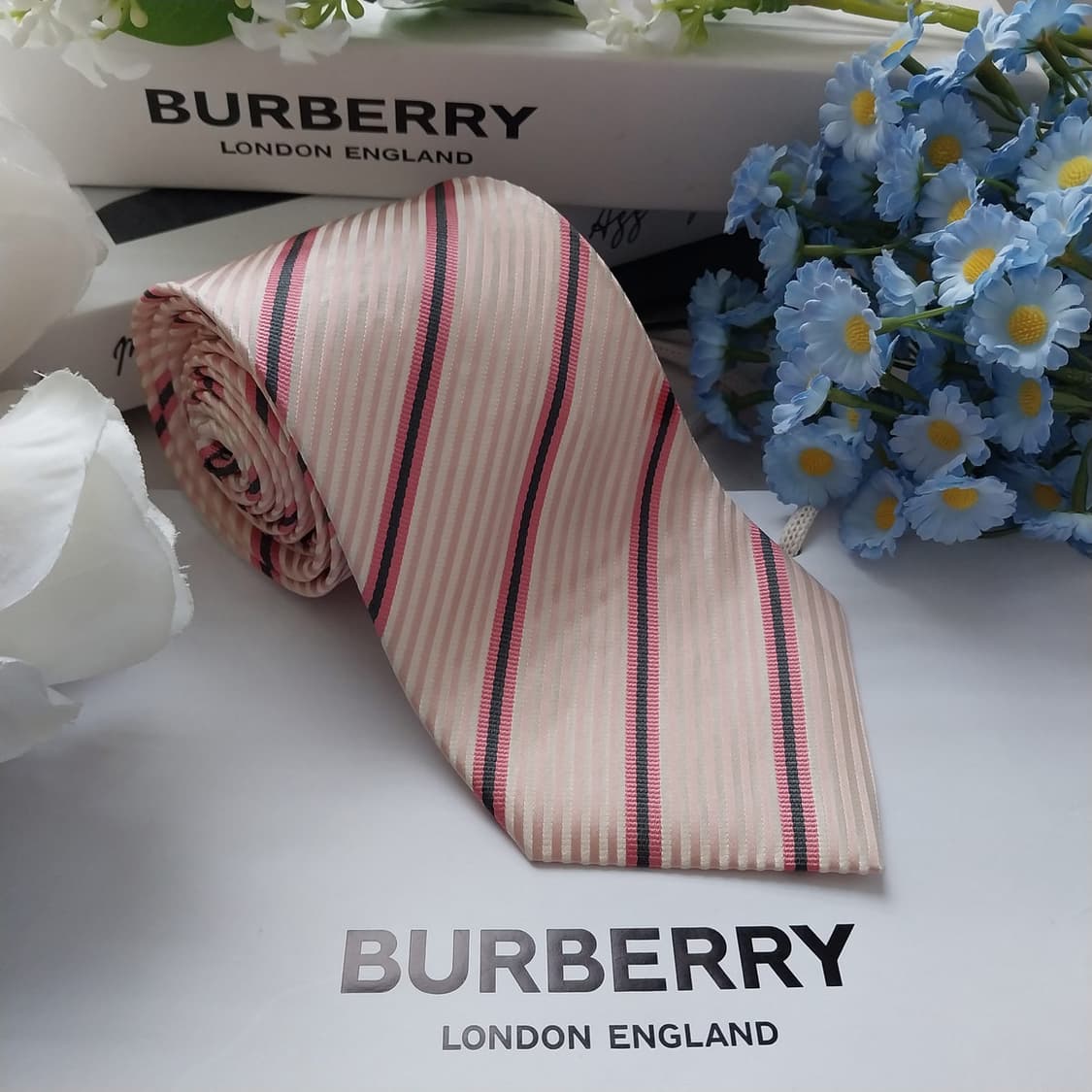 버버리 실크 핑크 스트라이프 넥타이 9.5cm A+등급 K1795
 상품이미지4