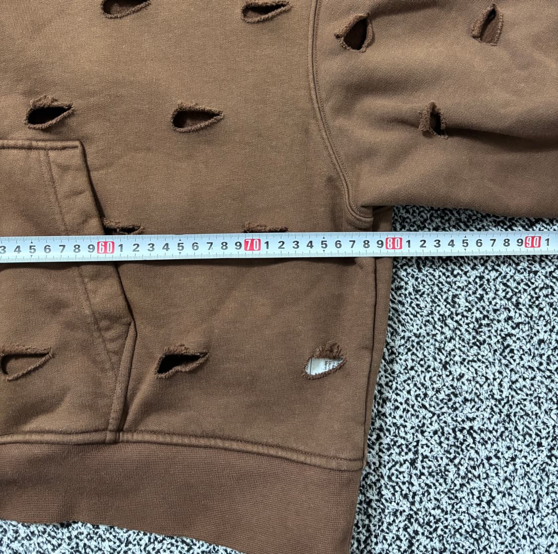 빈티지9. 자크뮈스 x 나이키 뉴진스, 코쿤 착용 데미지 후드 후디 상품이미지5