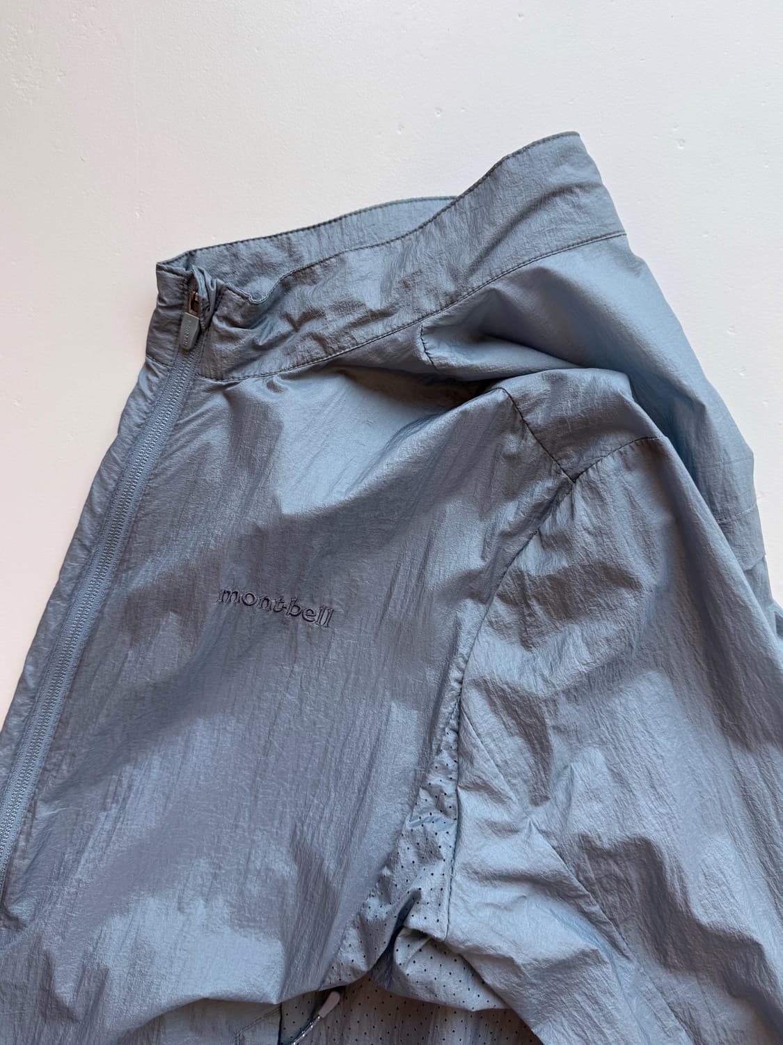 몽벨 루즈핏 라이트웨이트 나일론 바람막이 자켓 상품이미지5