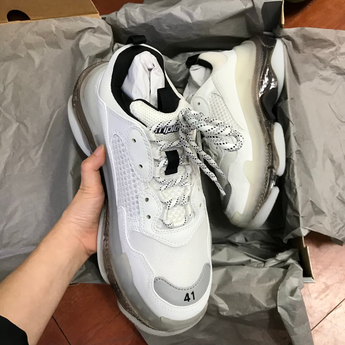 (새상품) 발렌시아가 화이트 클리어솔 트리플s 스니커즈 상품이미지3