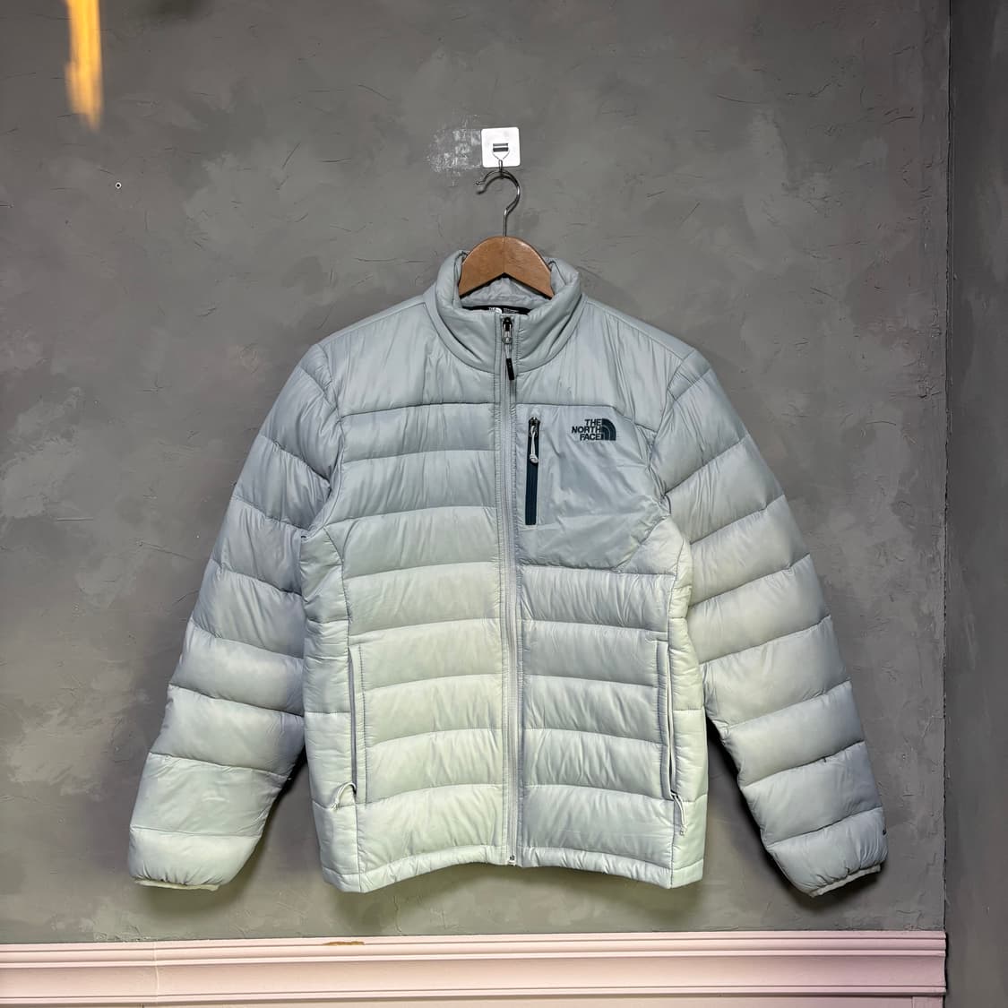 노스페이스 550 구스다운 경량패딩 클라우드 블루 상품이미지1