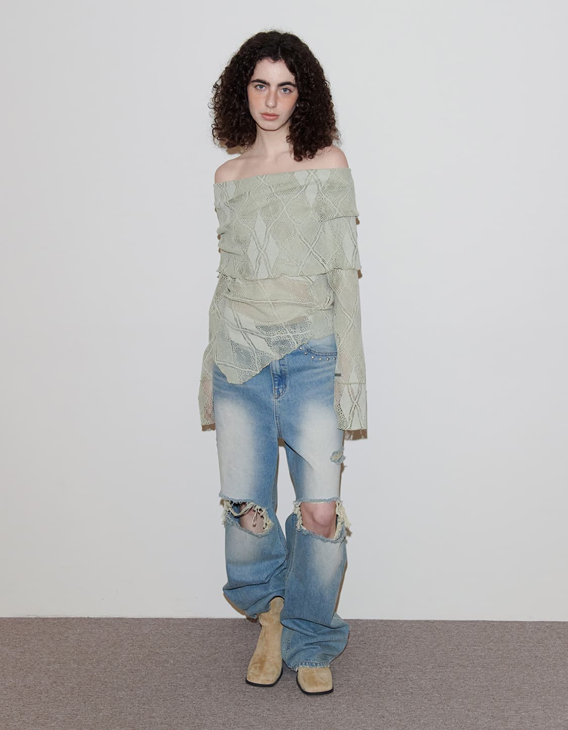 폴리수엠 ARGYLE LACE OFF-SHOULDER SWEATER 상품이미지3