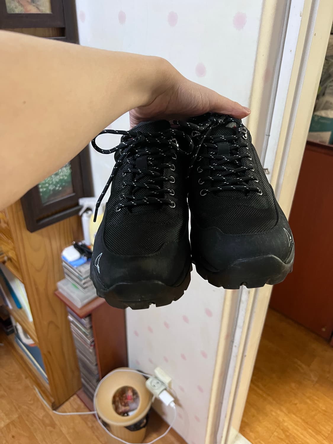 로아 닐 260 사이즈 판매합니다 상품이미지1