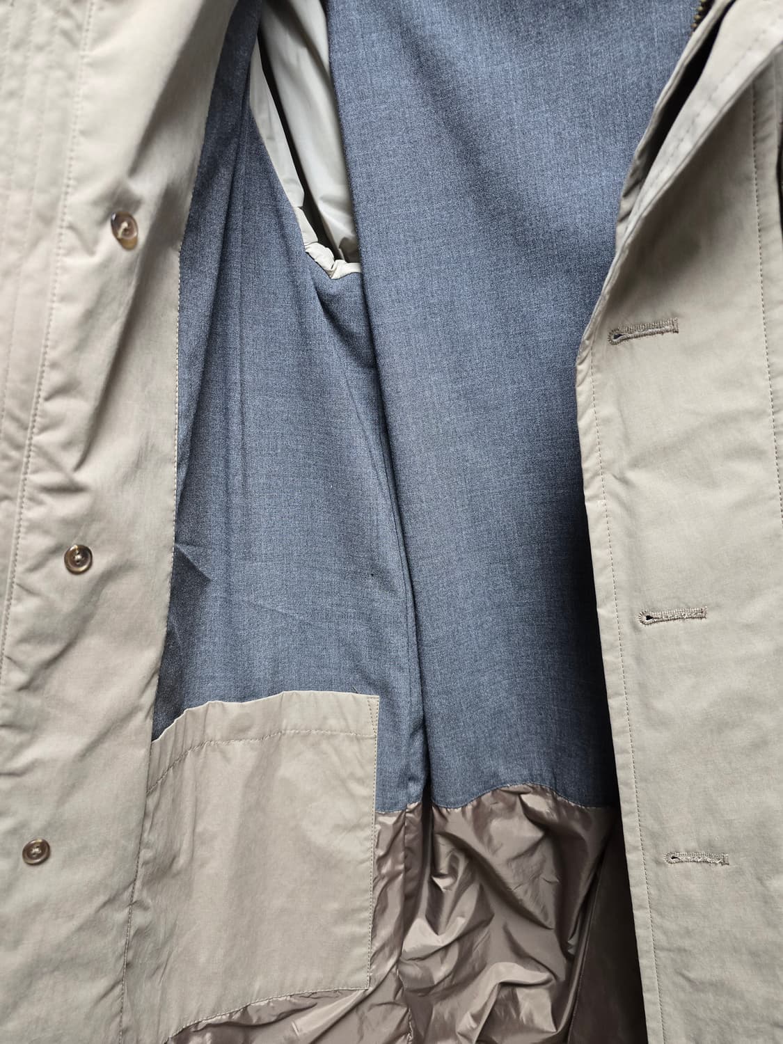 맨온더분 트랜치코트 서미오버핏 46사이즈입니다. 상품이미지4