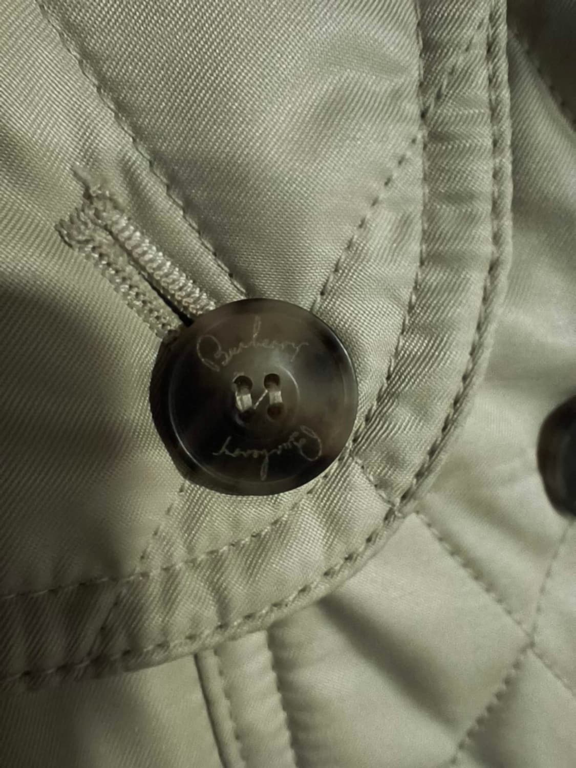 8Y 버버리 키즈 퀼팅 트리밍 코트 상품이미지2