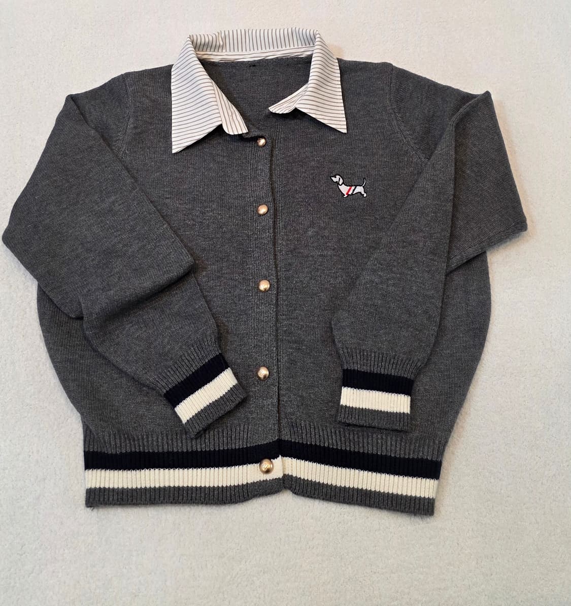 (여성) 닥스훈트 자수 넥카라 니트 상품이미지3