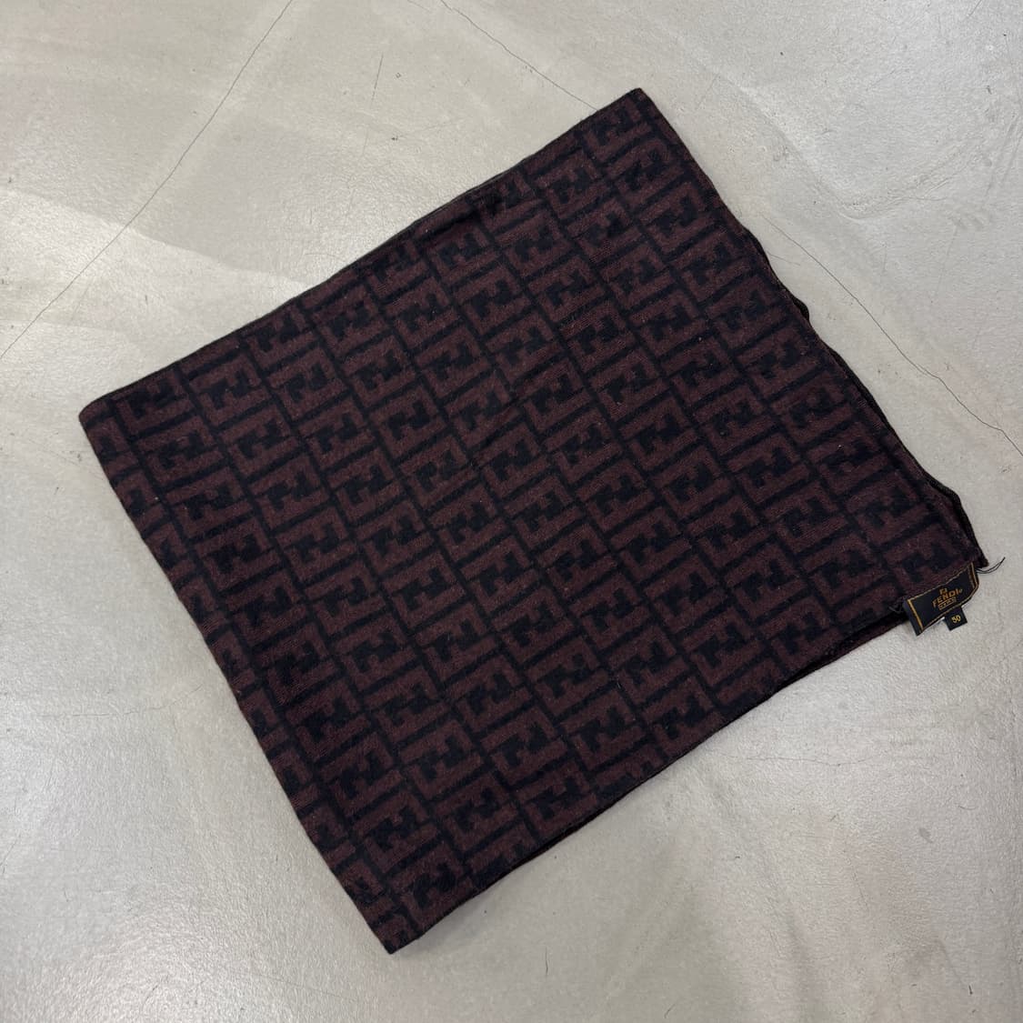 펜디 주카 머플러  상품이미지1