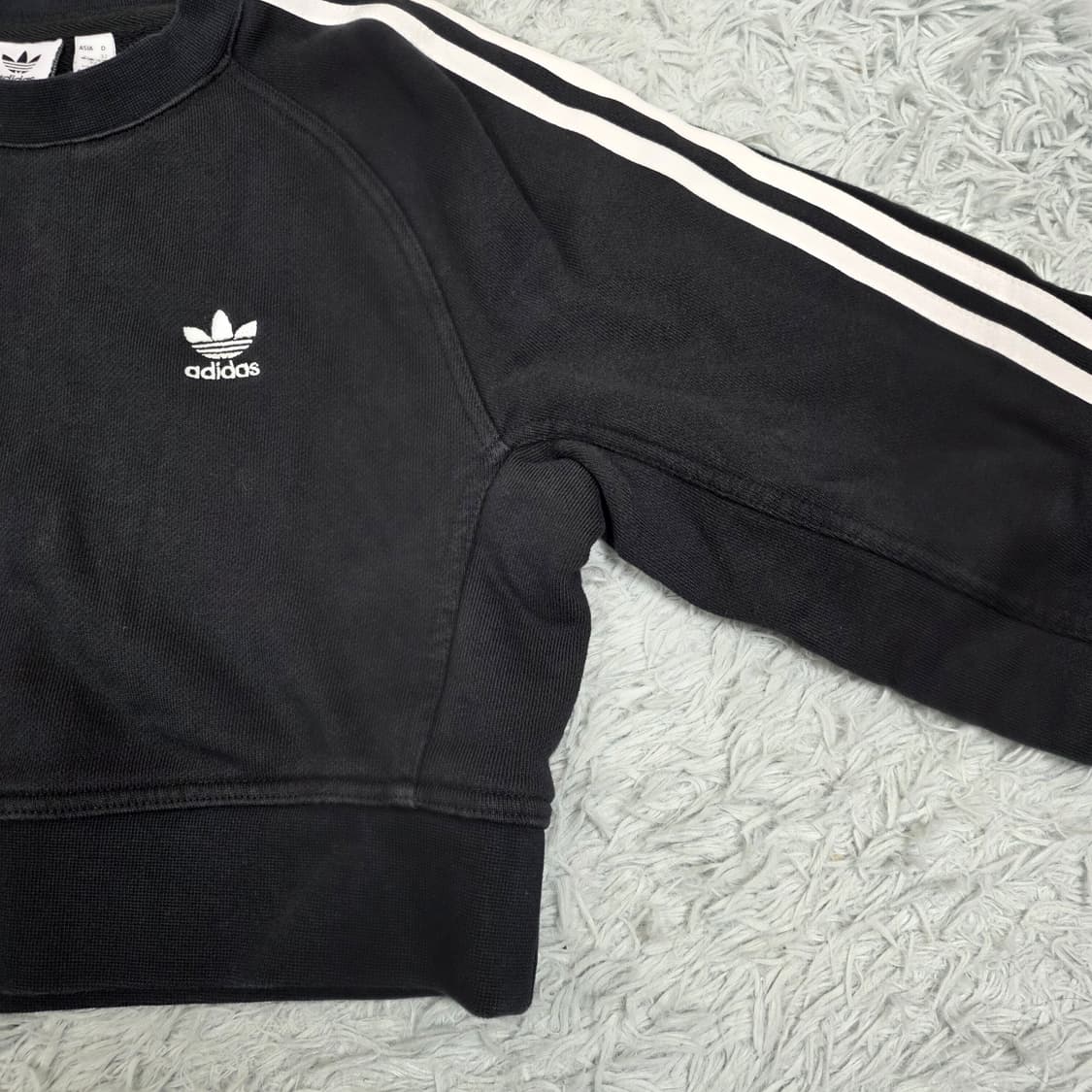 아디다스 여성 크롭 맨투맨 블랙 XS 상품이미지6