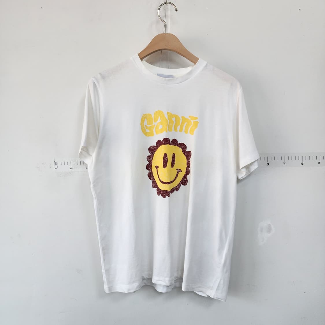 가니 스마일 프린팅 반팔 티셔츠 화이트 상품이미지1