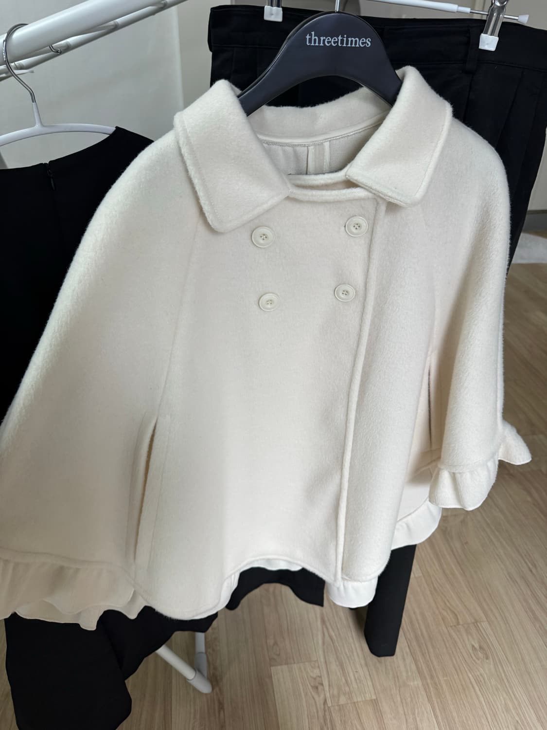 쓰리타임즈 moon cape jacket 상품이미지2