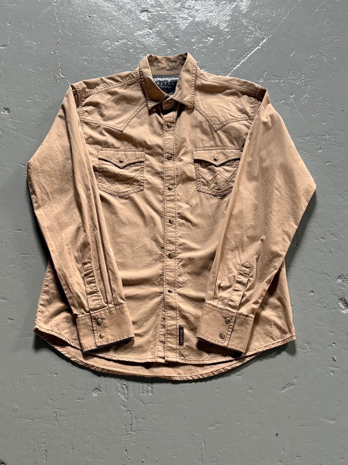 랭글러(Wrangler) 레트로 프리미엄 웨스턴 베이지 셔츠 상품이미지1