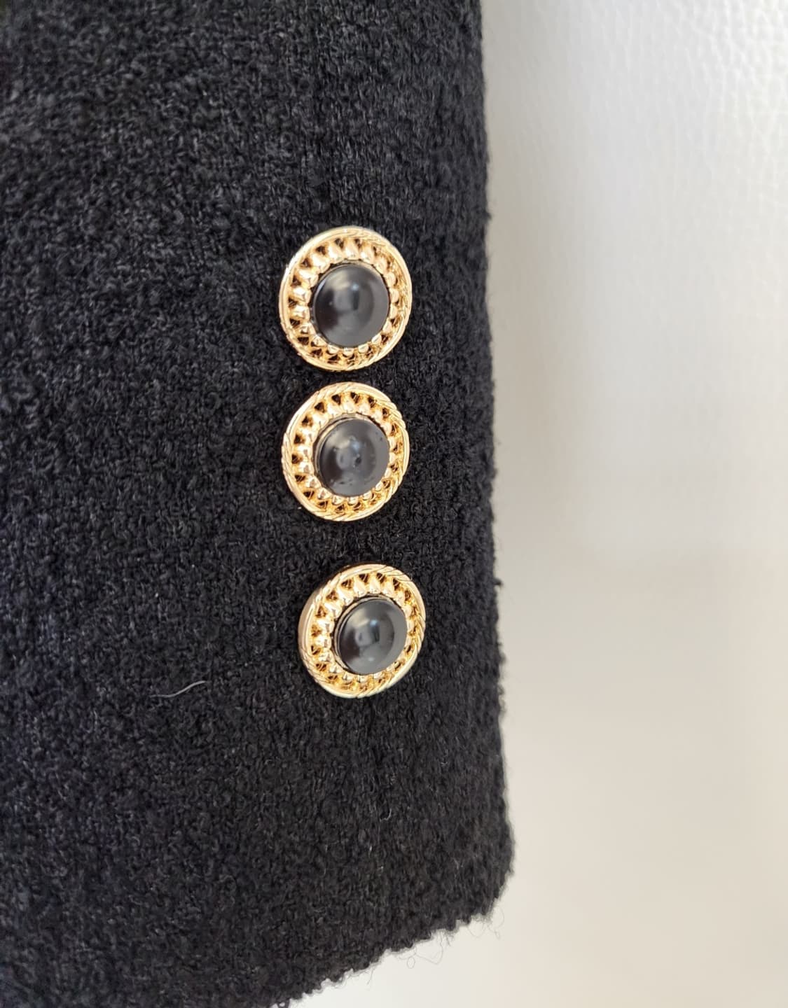 듀엘 트위드소재 골드버튼 포인드 슬림자켓 55사이즈 상품이미지4