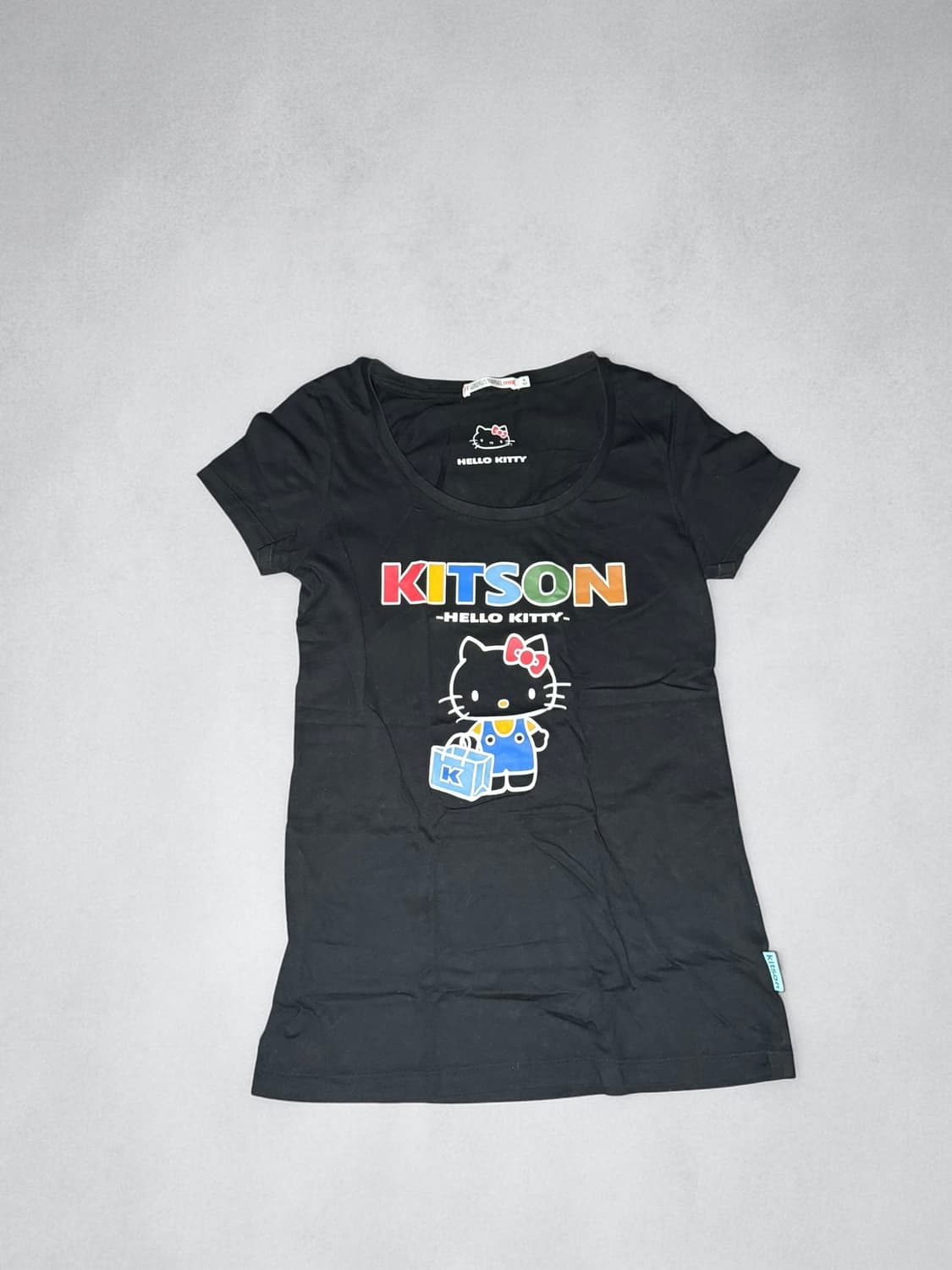 킷슨(Kitson) x 유니클로 헬로키티 콜라보 슬림핏 반팔티 상품이미지2