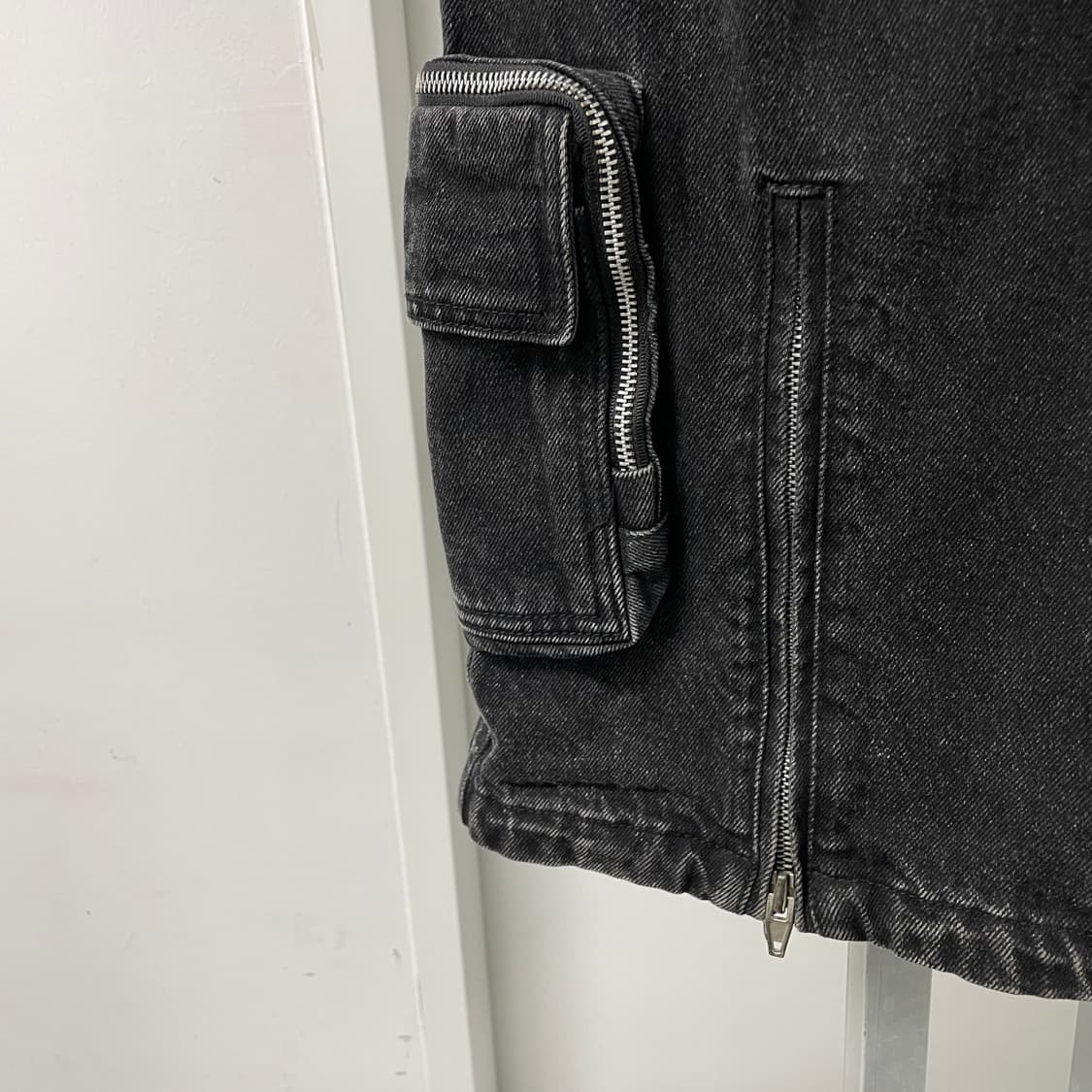 2023 준지 흑청 멀티 포켓 데님 팬츠 44 상품이미지4