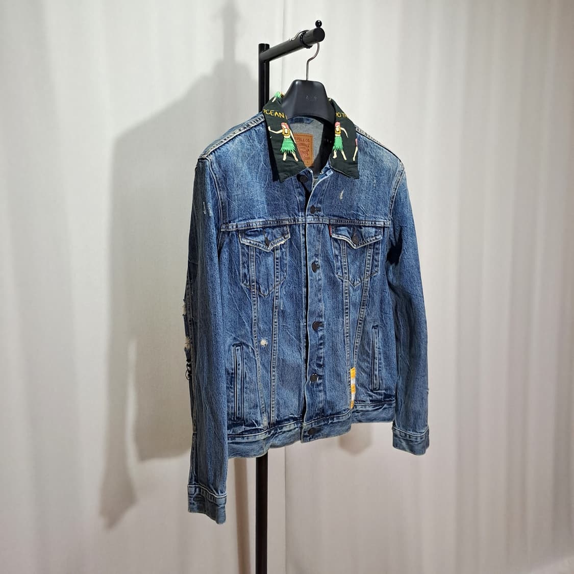 (택포) 리바이스 하와이안카라 커스텀 데님 트러커자켓 L B554 상품이미지3