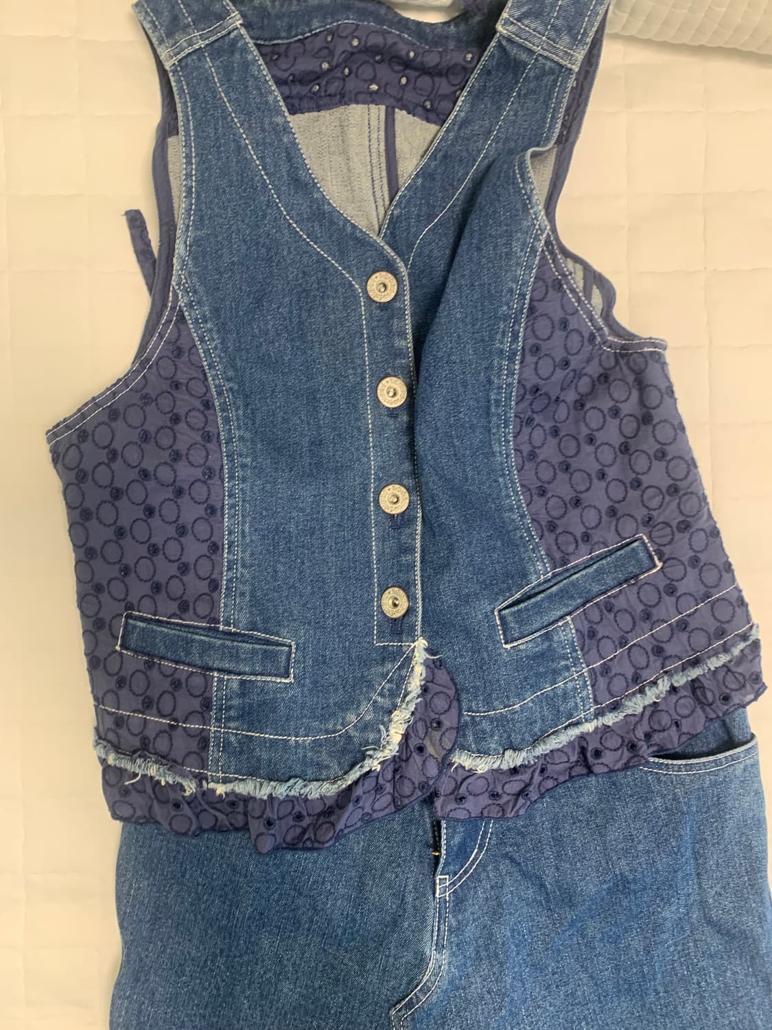 빈티지 펀칭 프릴 셋업 (베스트+ 스커트) 상품이미지2