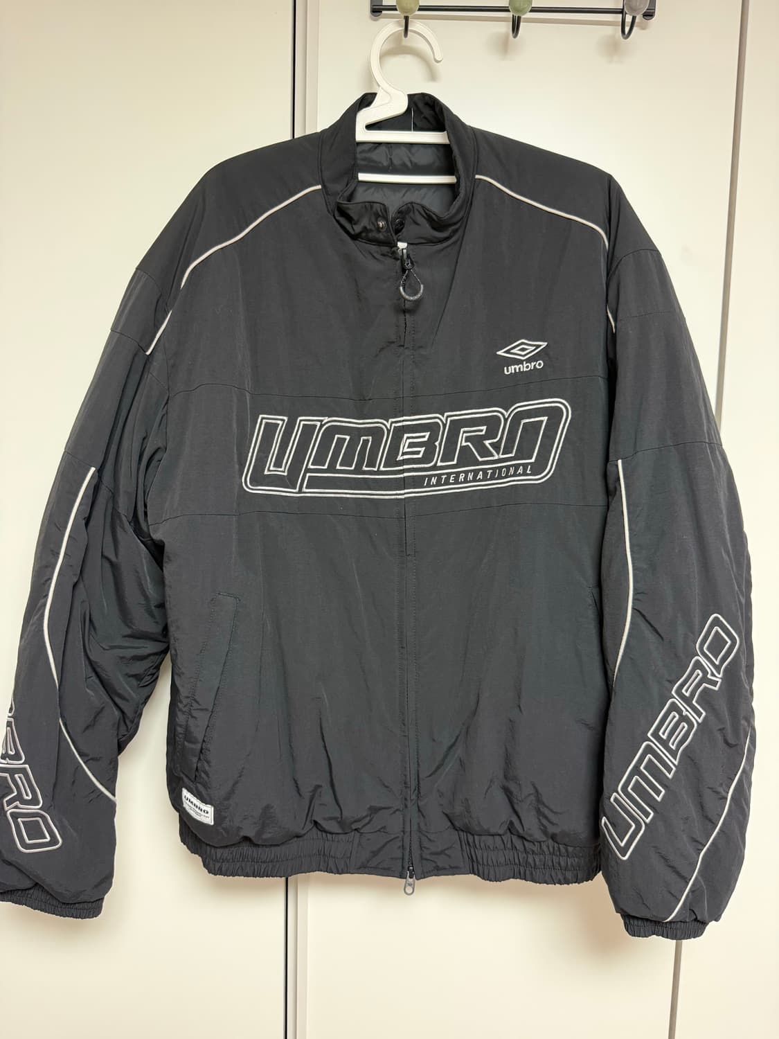 엄브로 봄버 105사이즈 상품이미지1