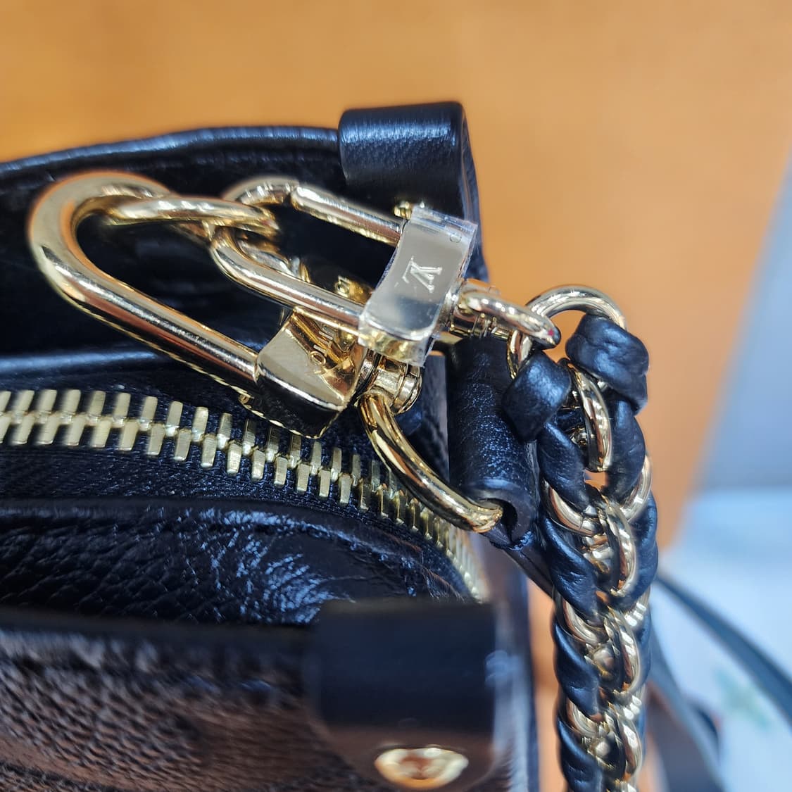 루이비통 온더고 이스트웨스트 앙프렝뜨 25년+이너백 상품이미지4