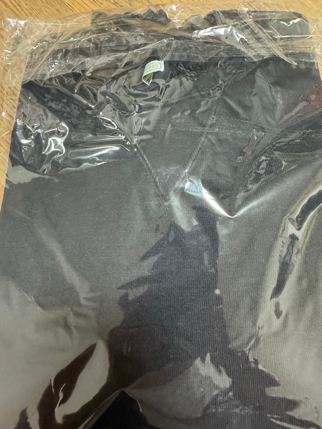 아프레쎄 맨투맨 블랙4 상품이미지3