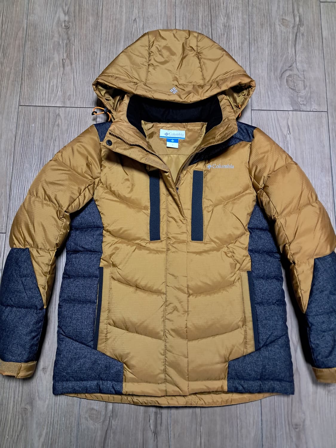 컬럼비아 여성 숏패딩 M 상품이미지1