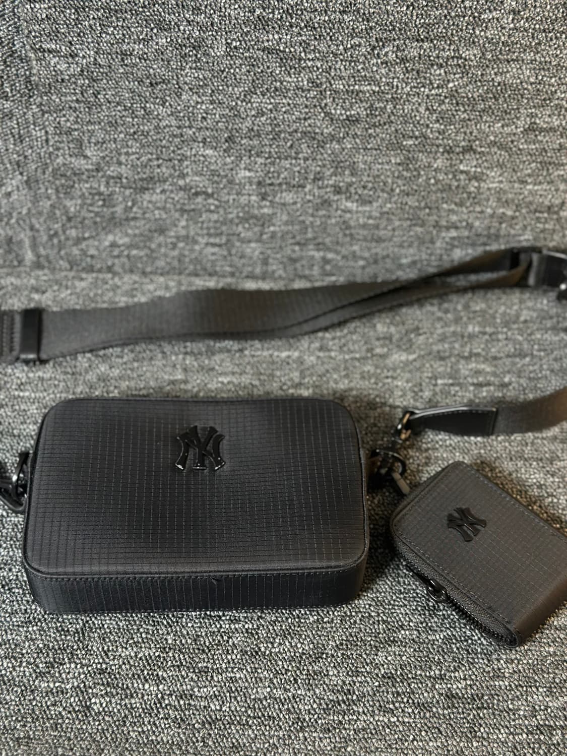 MLB 뉴욕 양키스 크로스백 블랙 상품이미지2