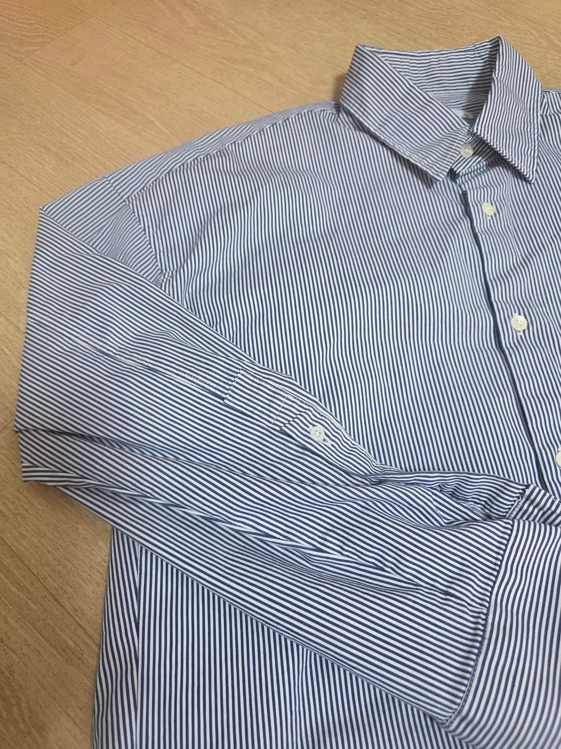 지오송지오 스트라이프 오버핏 자수 셔츠 상품이미지6