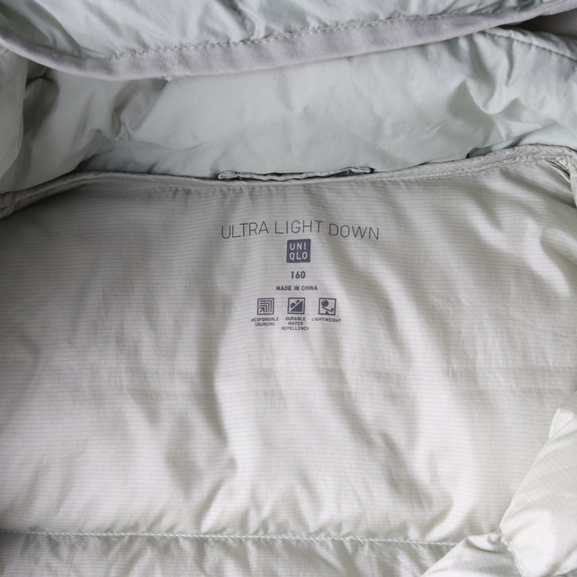 유니클로 ULD 울트라 라이트 다운 패딩 160 상품이미지6