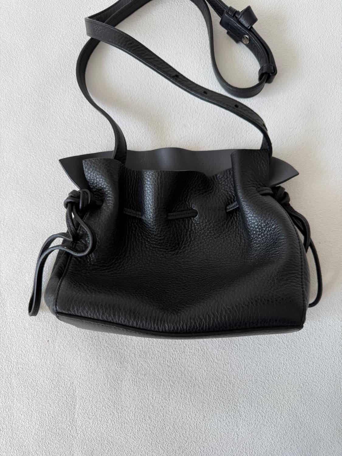 아보네(ABONNE) 레더 크로스백 상품이미지2