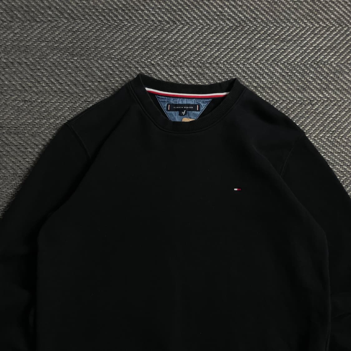 타미힐피거 스몰 자수로고 블랙 맨투맨o 4731 상품이미지4