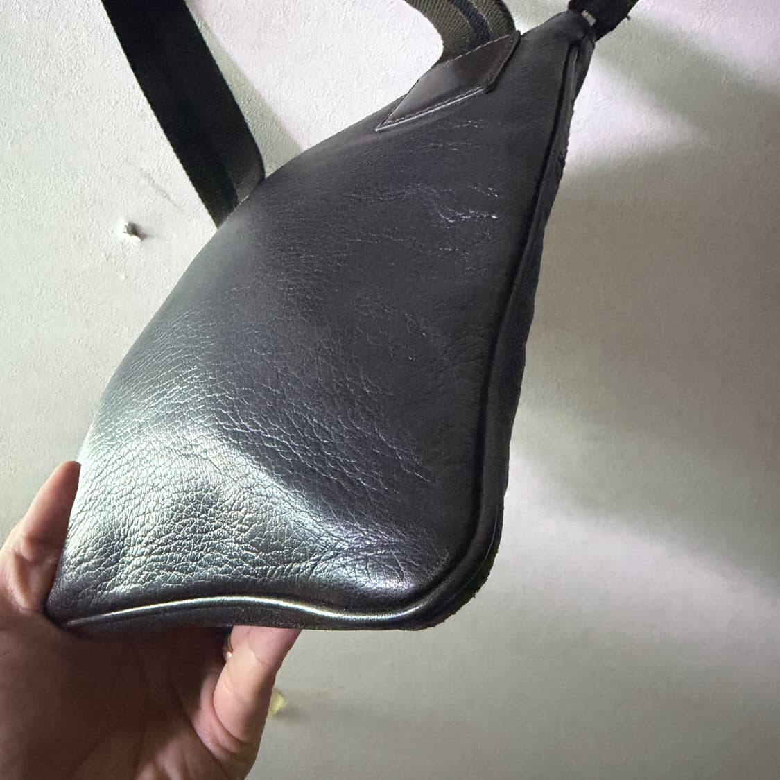 에메네질도 제냐 남성 크로스백 다크브라운 상품이미지6